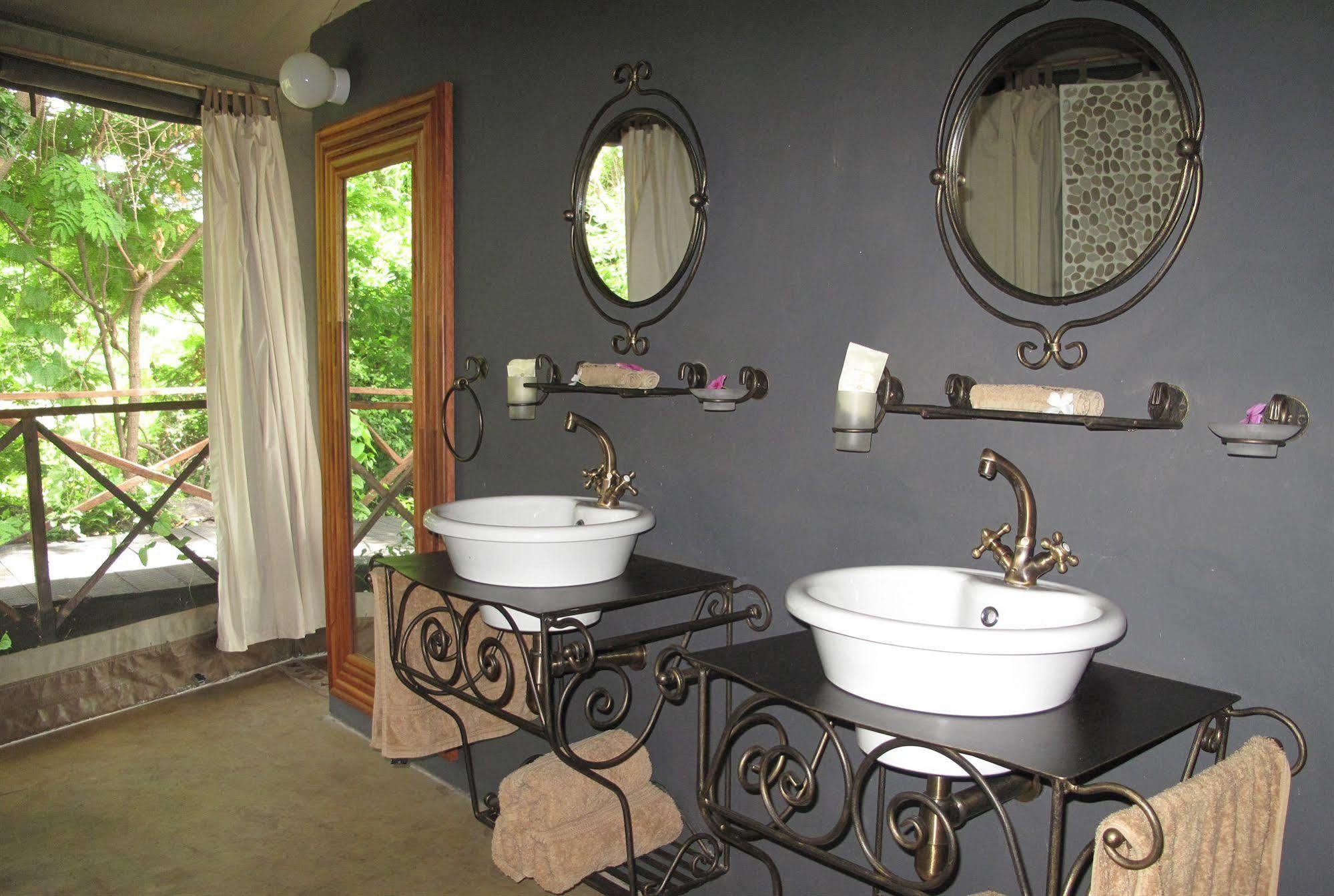 Blue Zebra Island Lodge Senga المظهر الخارجي الصورة