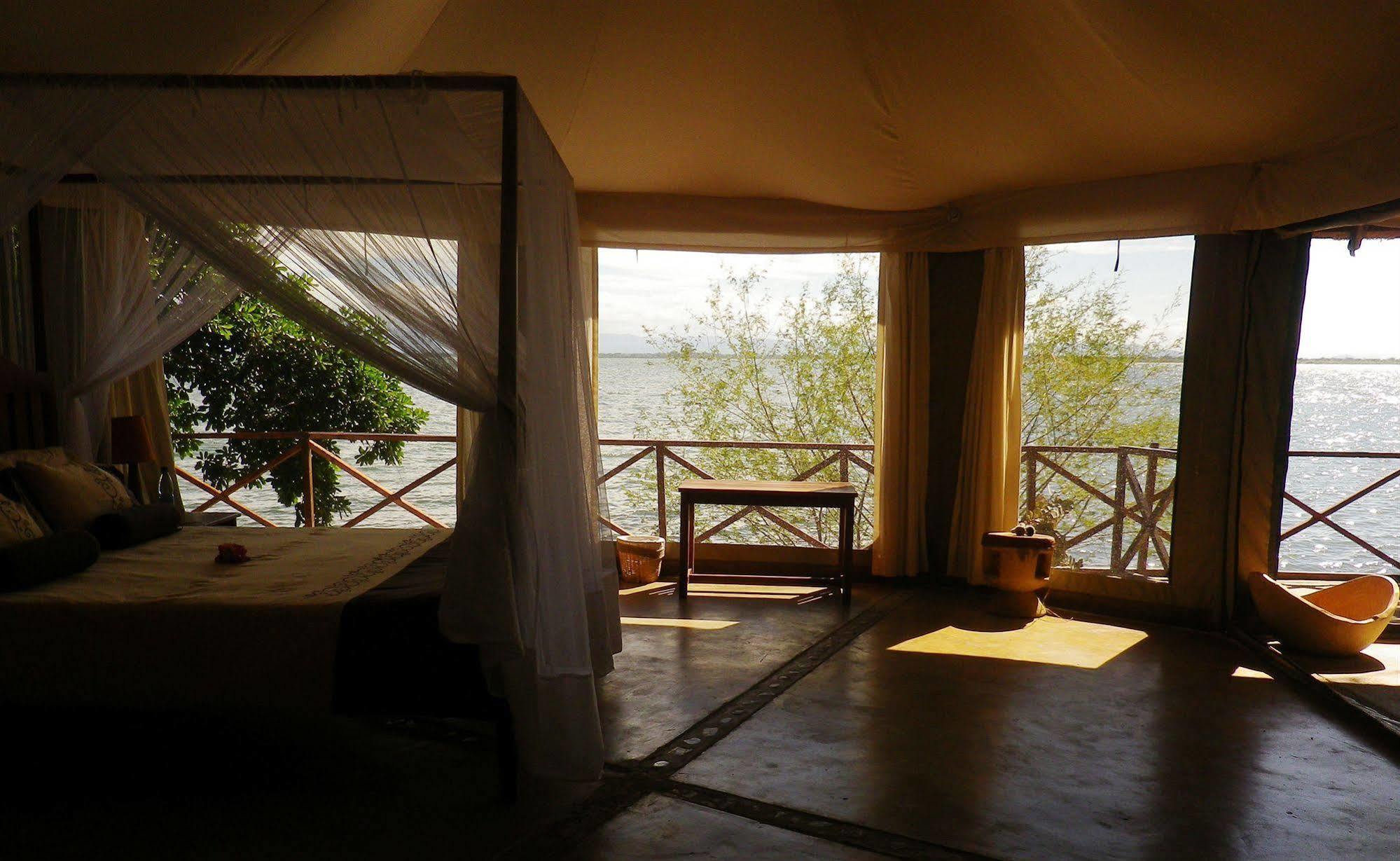 Blue Zebra Island Lodge Senga المظهر الخارجي الصورة